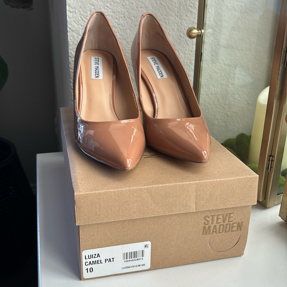 Steve Madden Luisa Camel Patent Leather Pump 👠🐪